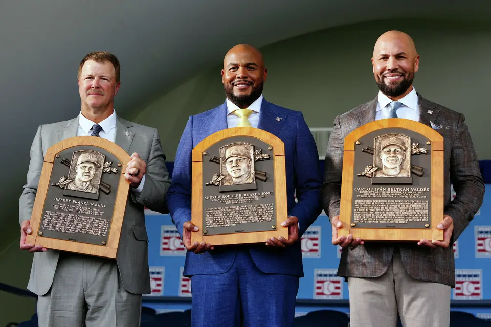 Beltran, Kent and Jones join Baseball Hall of Fame