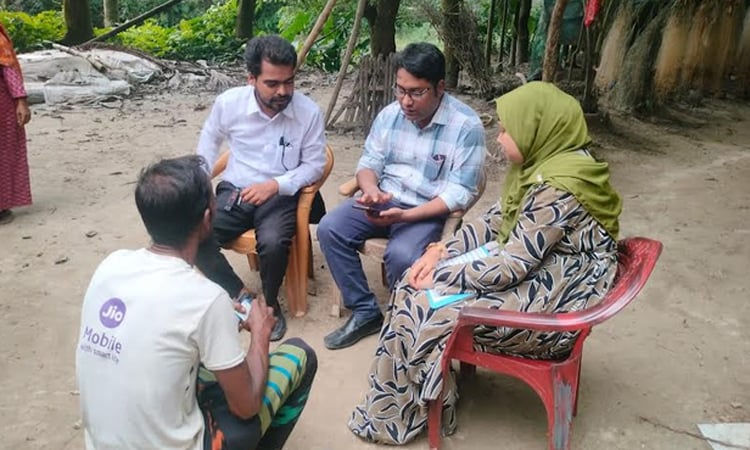 Door-to-door Farmers' Card campaign covers 65pc target in Natore 