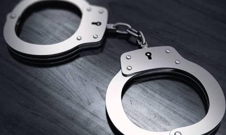 Three aides of listed criminal 'Grenade Babu' arrested in Khulna