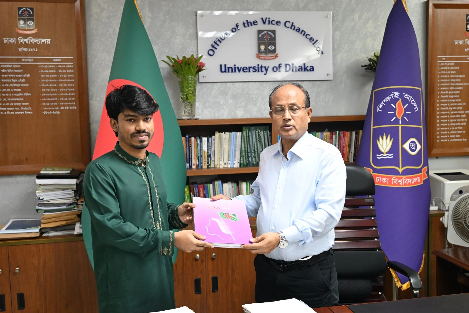 DU VC receives book on 'Role of women in July Uprising'