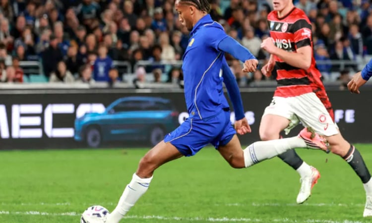 'Very hungry' Joao Pedro impresses new Chelsea manager Alonso
