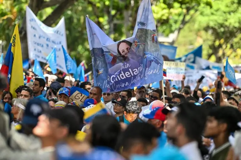 Venezuela's political camps protest ahead of transition talks