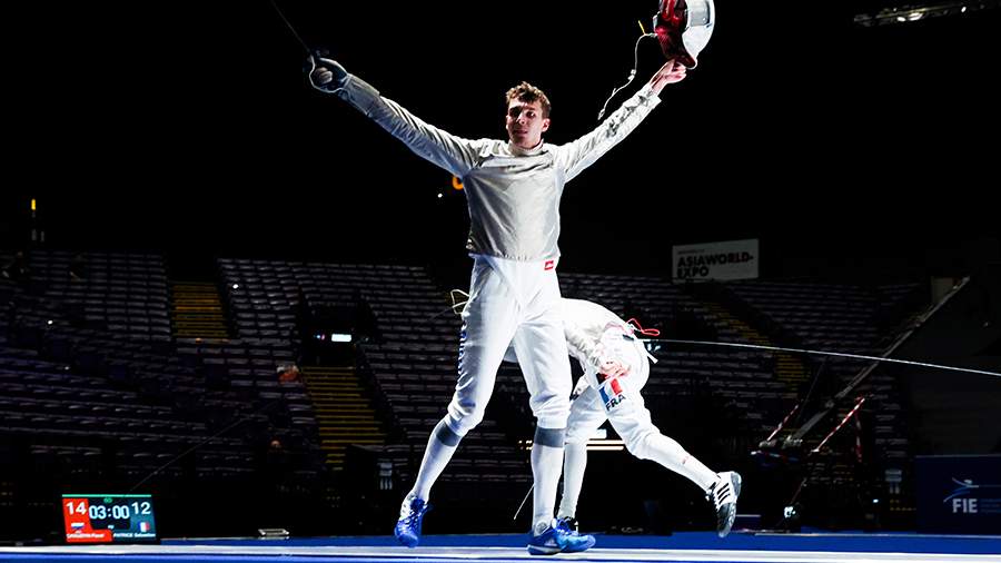 Russian fencer wins world championship gold under his country flag