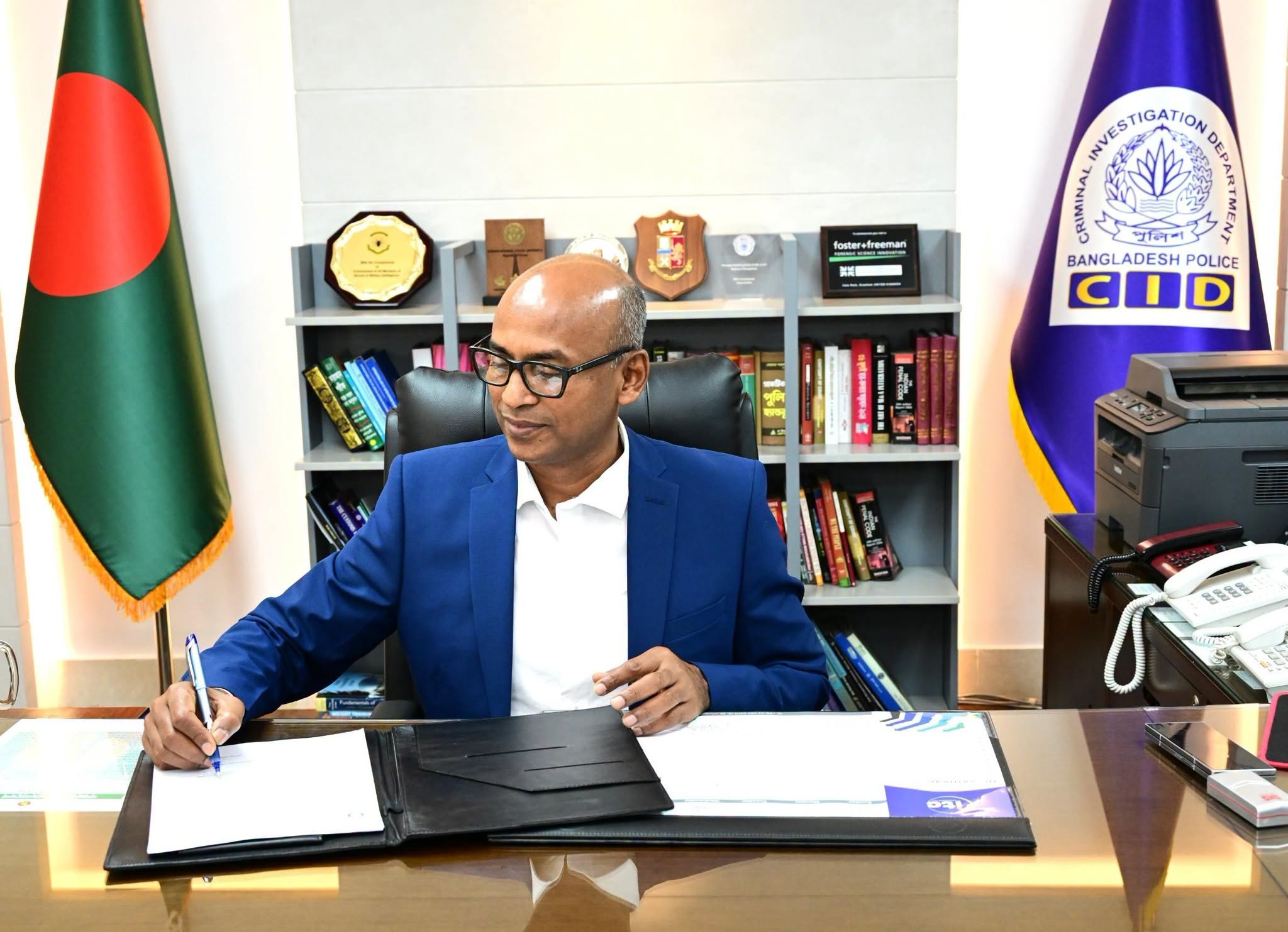 Barrister Mosharraf Hossain takes charge as CID chief