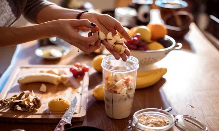 Healthy diet can help women manage post-menopause health risks