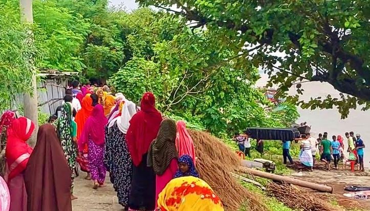Bodies of missing father and son recovered after boat capsize in Rajshahi