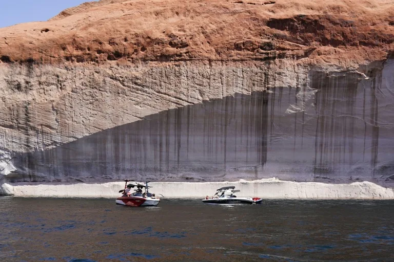 US plans steep water cuts for southwest amid Colorado River crisis