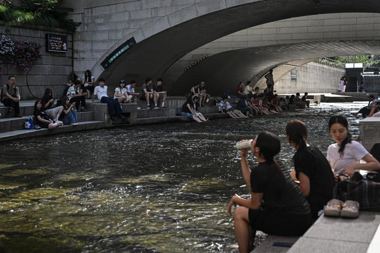 South Korea records its highest-ever temperature of 42.5C