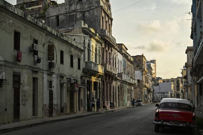 Power returns to Cuba's west after grid failure