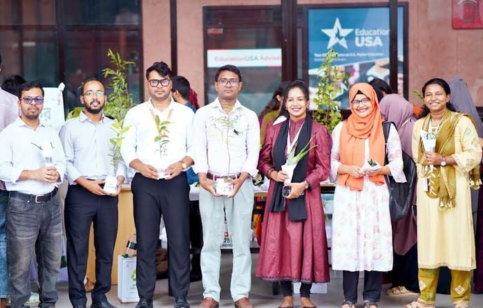 Varendra University raises environmental awareness in exchange tree for plastic   
