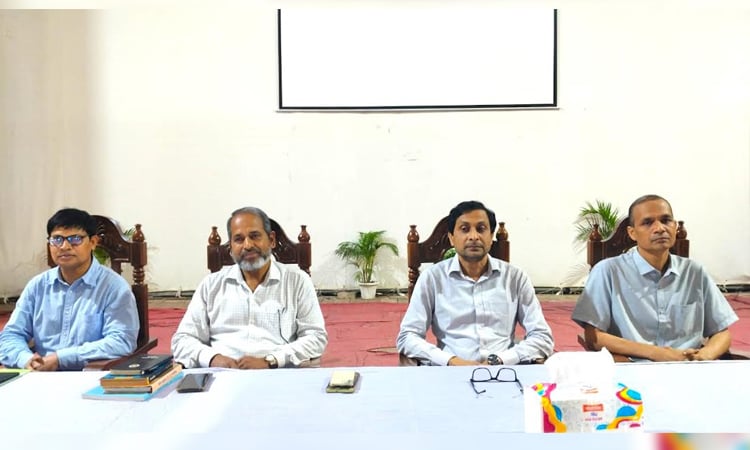 Training on office management for RUET officials, employees held