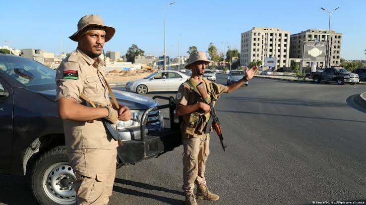 Fierce fighting in western Libya kills 4: security source