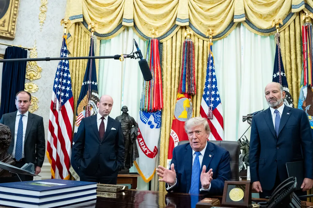 Trump signs order targeting 'birth tourism'