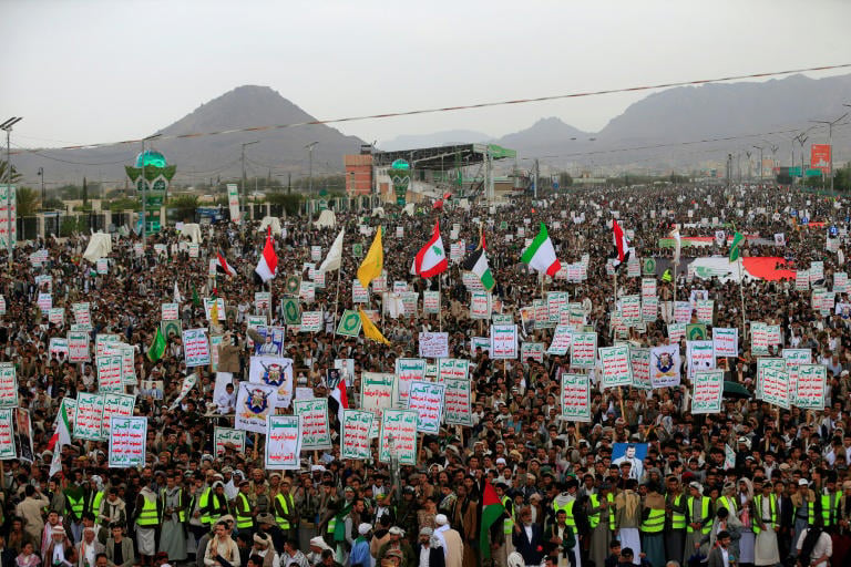 Houthi missile attacks kill 58 Saudi-backed Yemeni govt forces: source