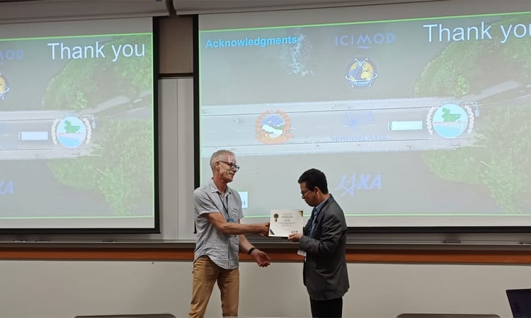 Bangladesh scientist honored with Data User/Provider Award