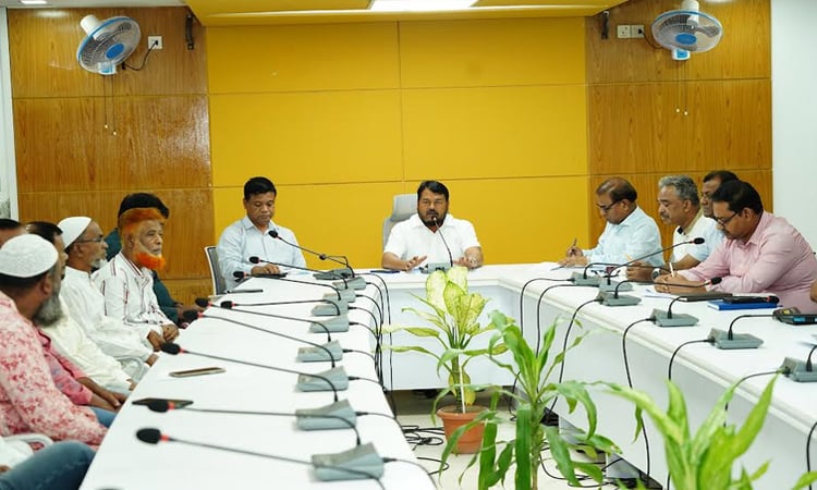 RCC administrator directs timely completion of development works