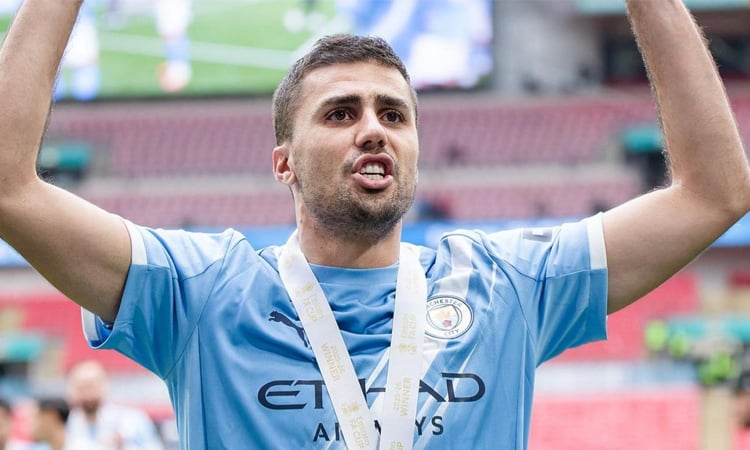 Man City reject Barcelona bid for Rodri - reports