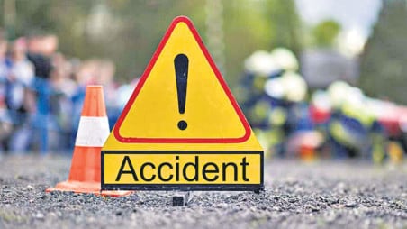 Van driver killed in Khulna road accident, 2 held