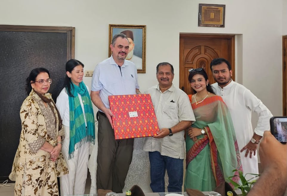US envoy relishes hilsa, rasmalai at info minister’s village home