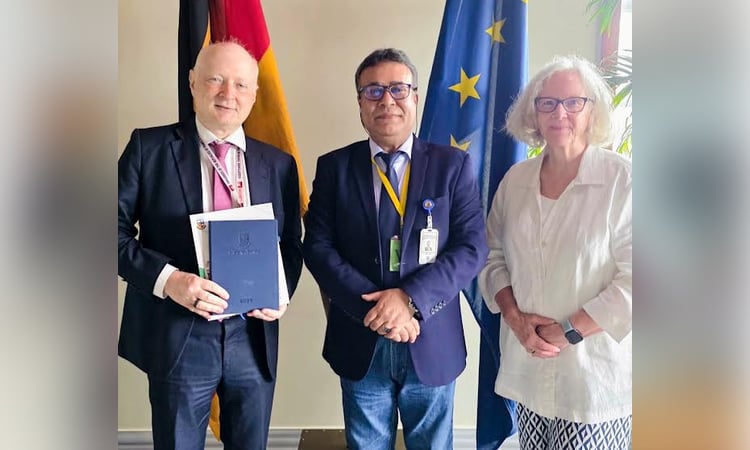 German ambassador meets NU VC