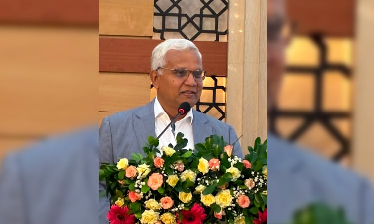 Efforts underway to end red tape: Zahid