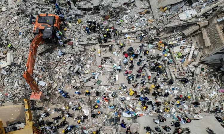 Colombia enters 'final phase' of quake search as toll hits 265