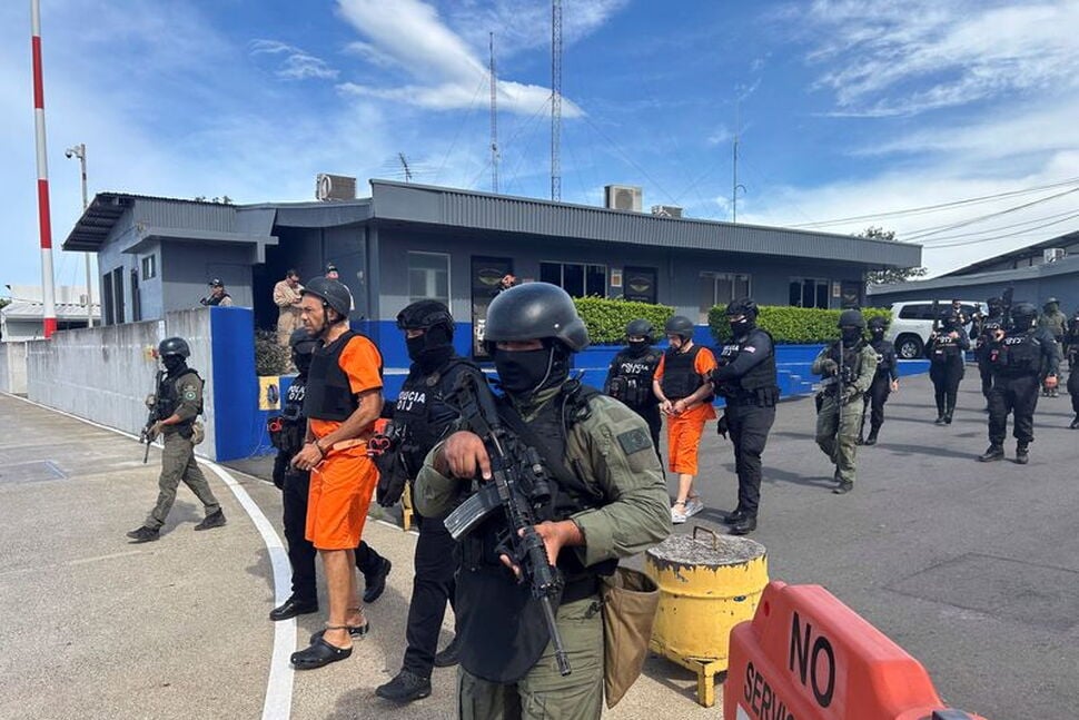Costa Rica extradites alleged drug cartel members to US