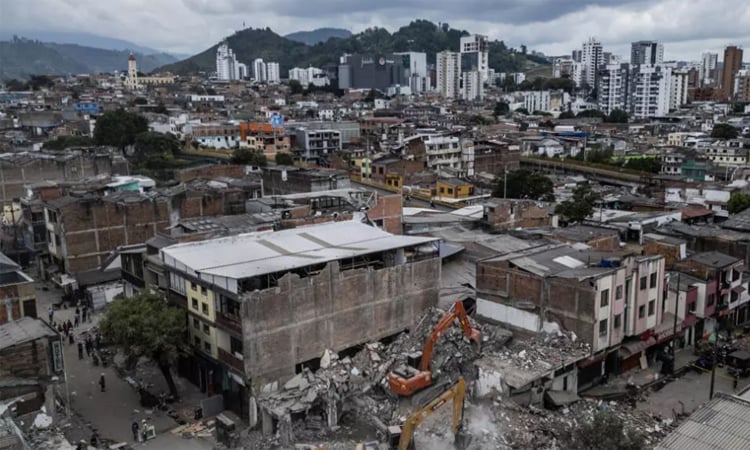 Hope fades for finding survivors of Colombia quake as rescued woman dies