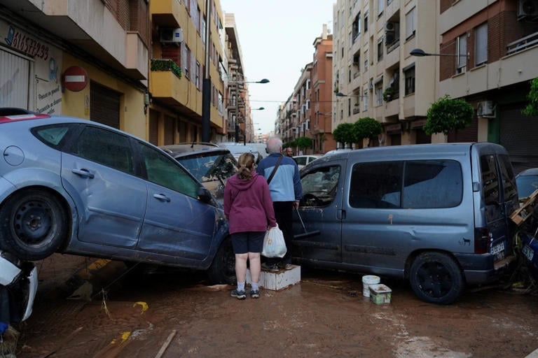 Spain flood kills two, injures two babies