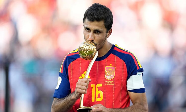 Barcelona reach deal with Man City to sign Rodri