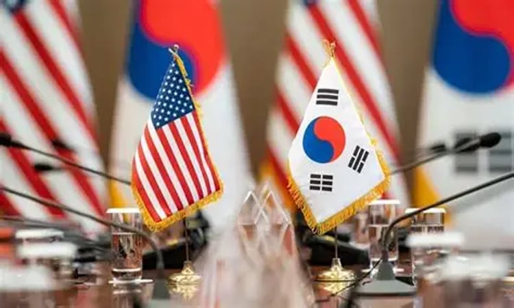 Japan defence minister says US, SKorea cooperation 'critical' for security
