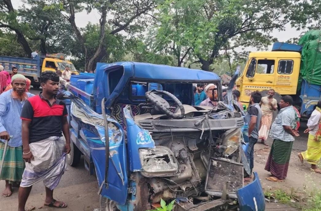 2 killed in Sirajganj road crash
