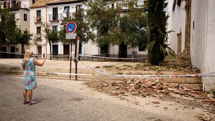 Three lightly injured as new quake hits Spain's Granada
