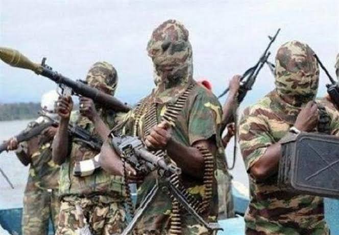 Gunmen kill at least 24 in central Nigeria: survivors