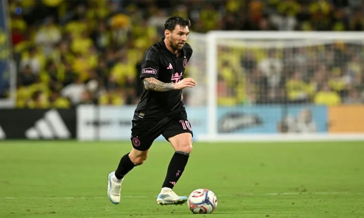 Messi scores first goal since father's death in Miami draw