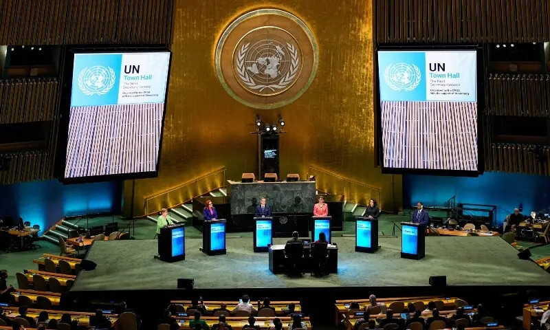 Who are the candidates vying to lead the UN?