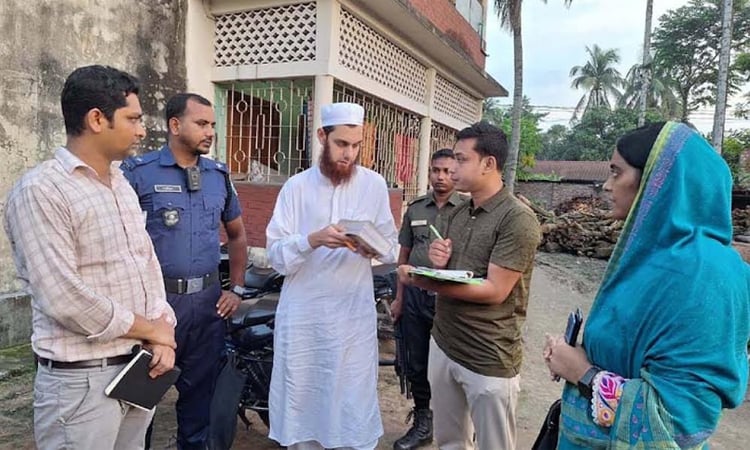 Two dealers fined Tk 20,000 for selling fertilizer at high prices in Bagha