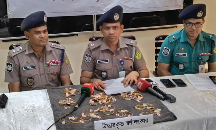 Over 99 bhori gold bangles stolen from Ctg shop recovered, 6 held 