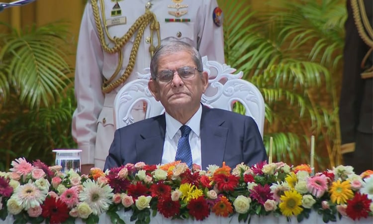 KU VC congratulates President Mirza Fakhrul
