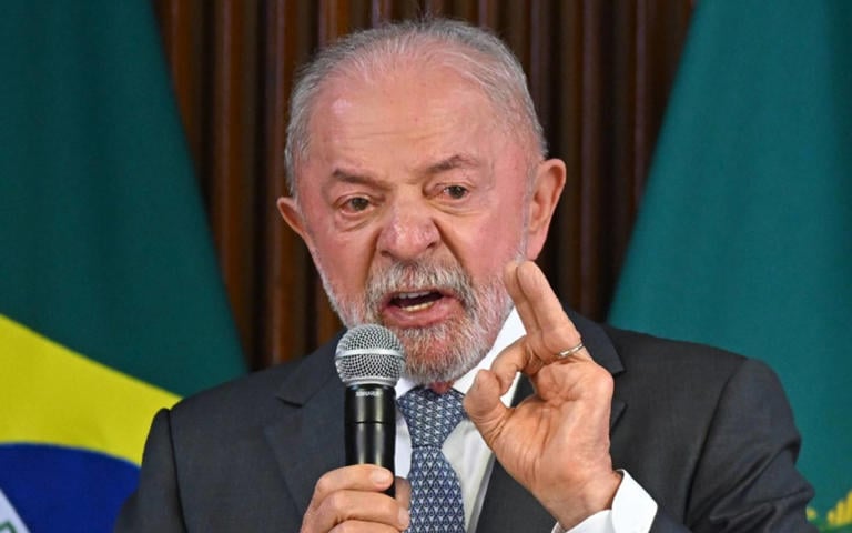 Brazil's Lula urges tariffs resolution in call with Trump