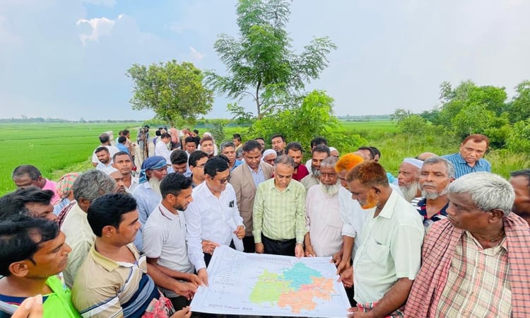 BMDA Chairman inspects irrigation, water management in Barind region