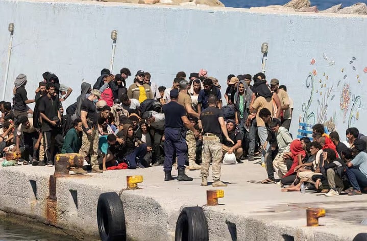 85 migrants rescued off Crete: report