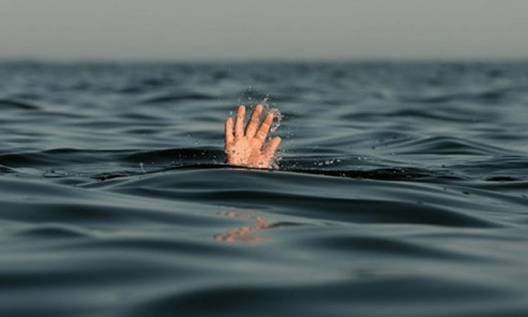 Minor twin sisters drown in Madaripur