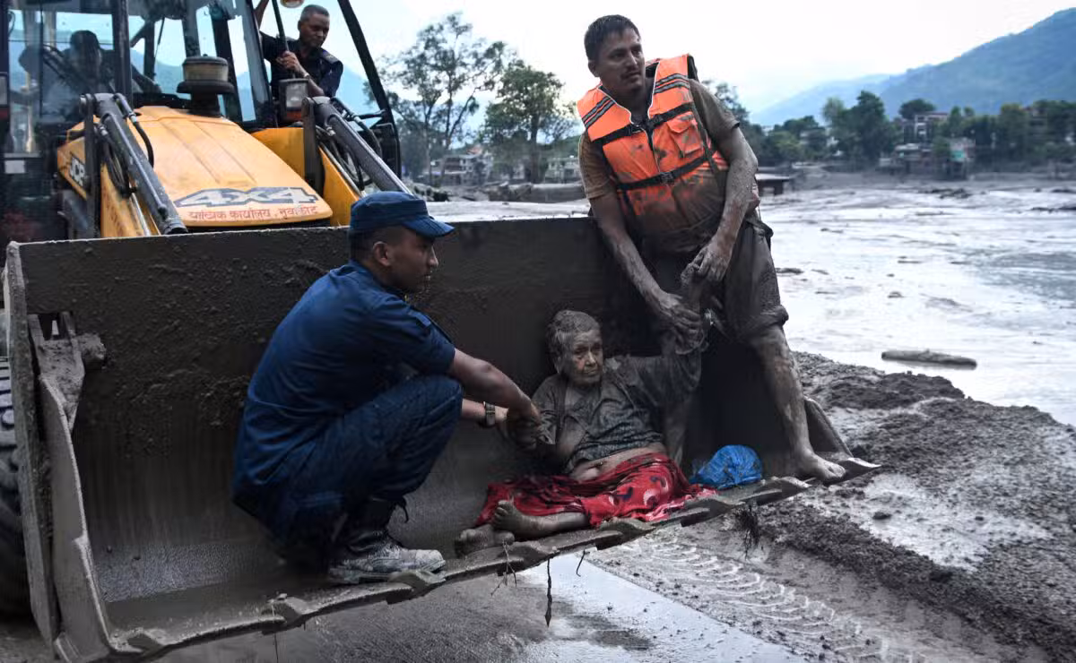 US promises $500,000 in aid after 'devastating' Nepal floods