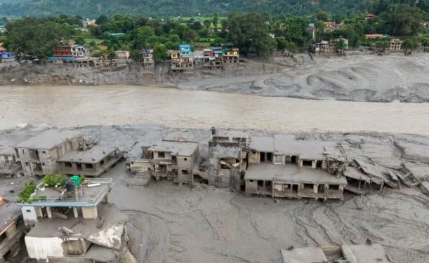 FM says 'difficult' to locate missing Australians in Nepal