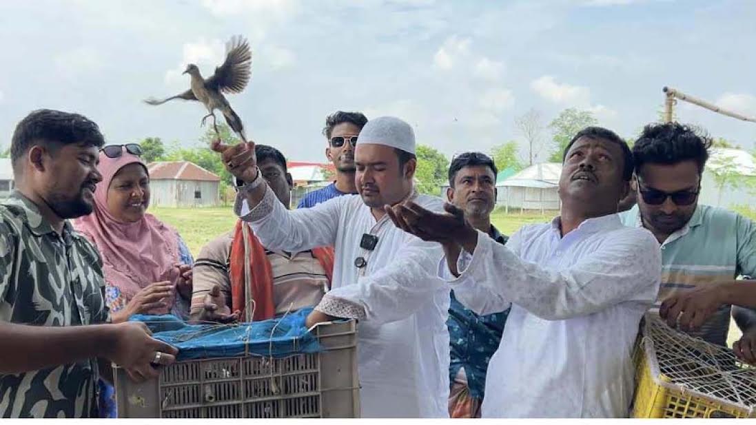 Over 300 birds released on Padma char in Bagha