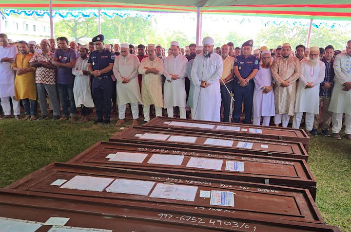 Janaza held for seven Naogaon workers killed in Saudi fire