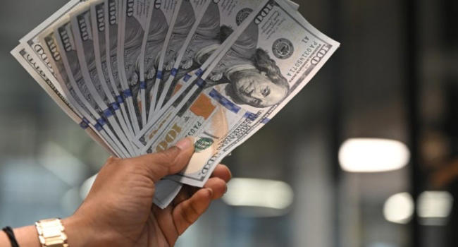 Dollar rallies after Fed chief lifts rate expectations