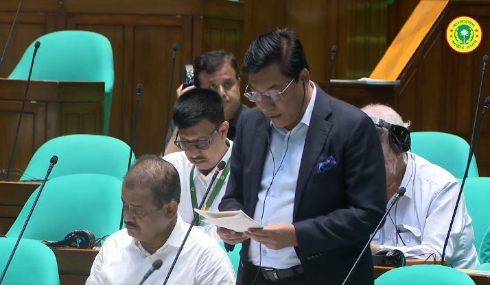 Biman to reduce airfares further: Minister