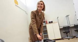 Iceland votes 'No' to resuming EU talks